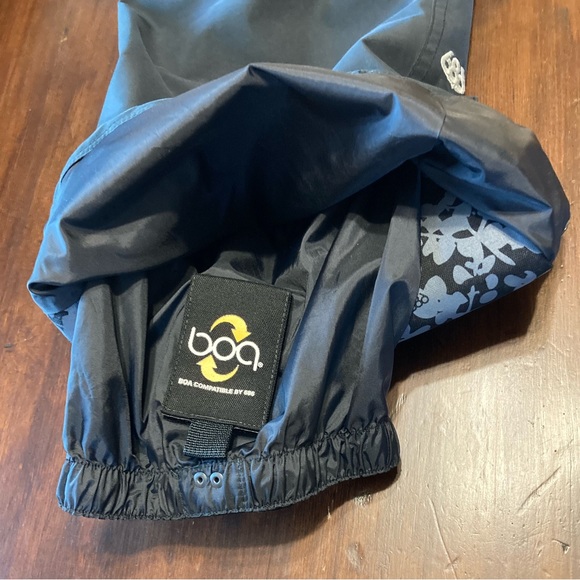 686 Women’s Smarty Cargo Pants - Picture 6 of 12